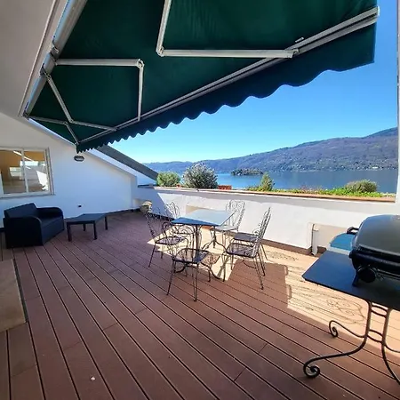 Apartamento Attico Dei Castelli Verbania